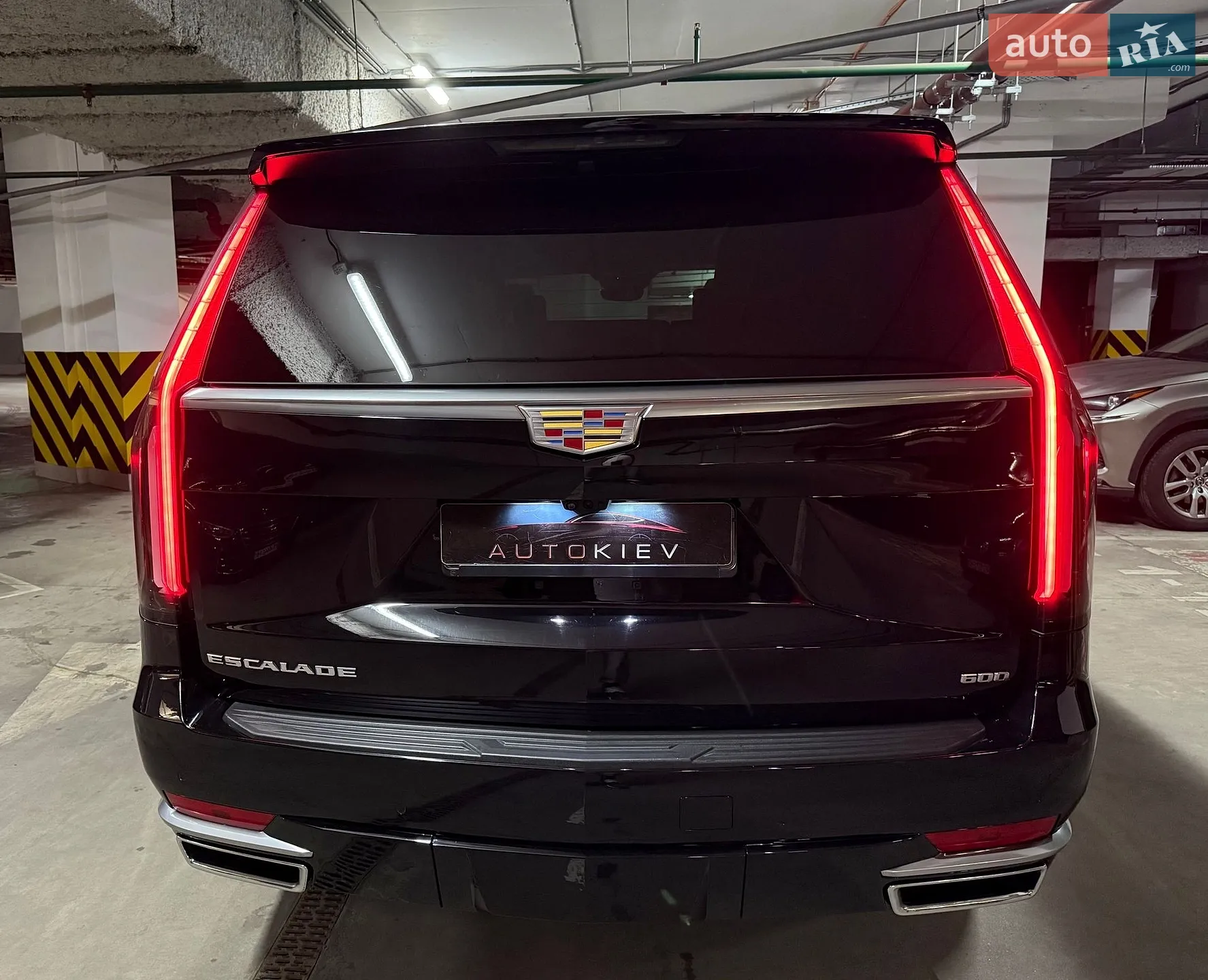 2022 Cadillac Escalade - мініатюра 17