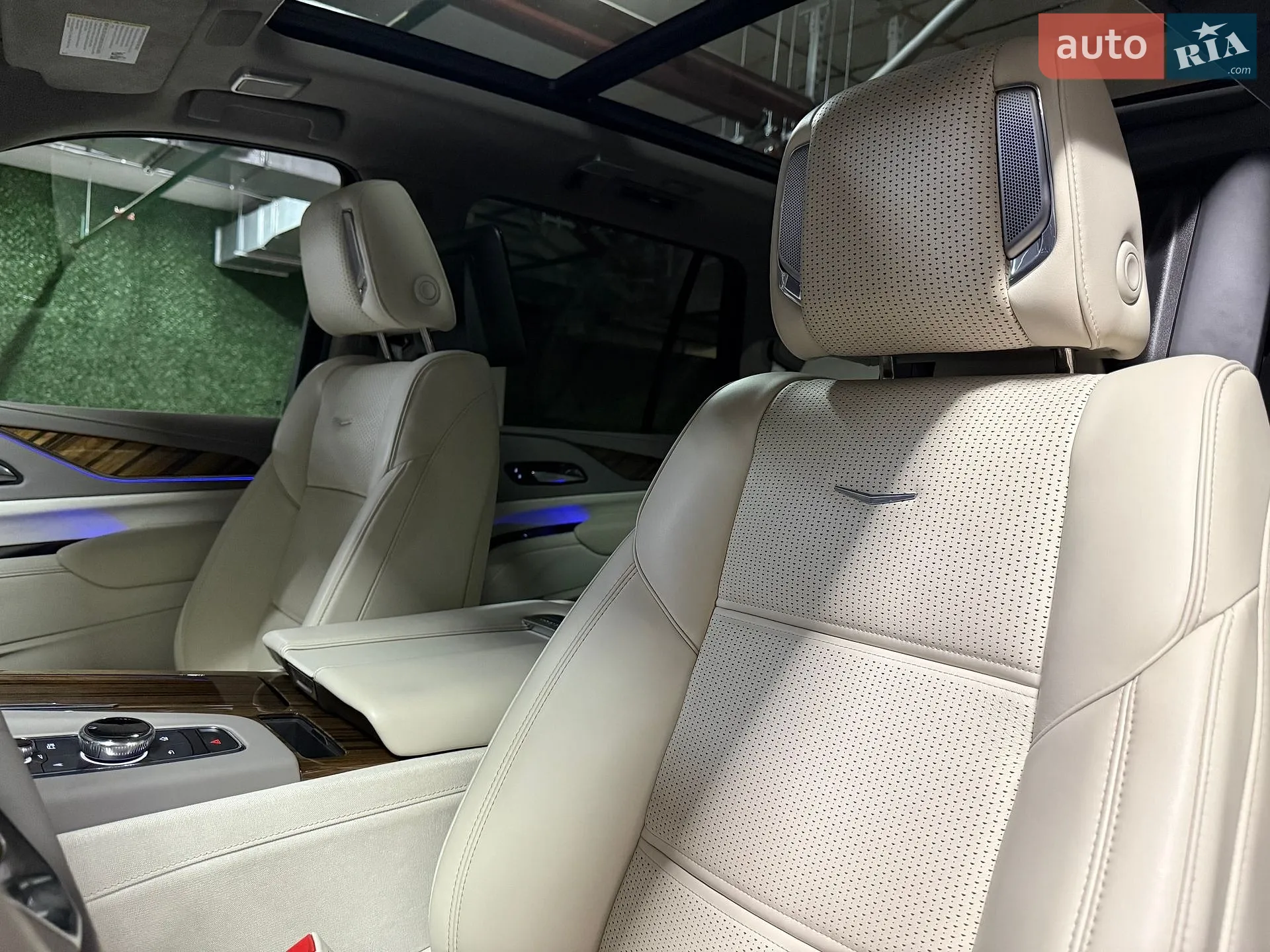2022 Cadillac Escalade - мініатюра 39