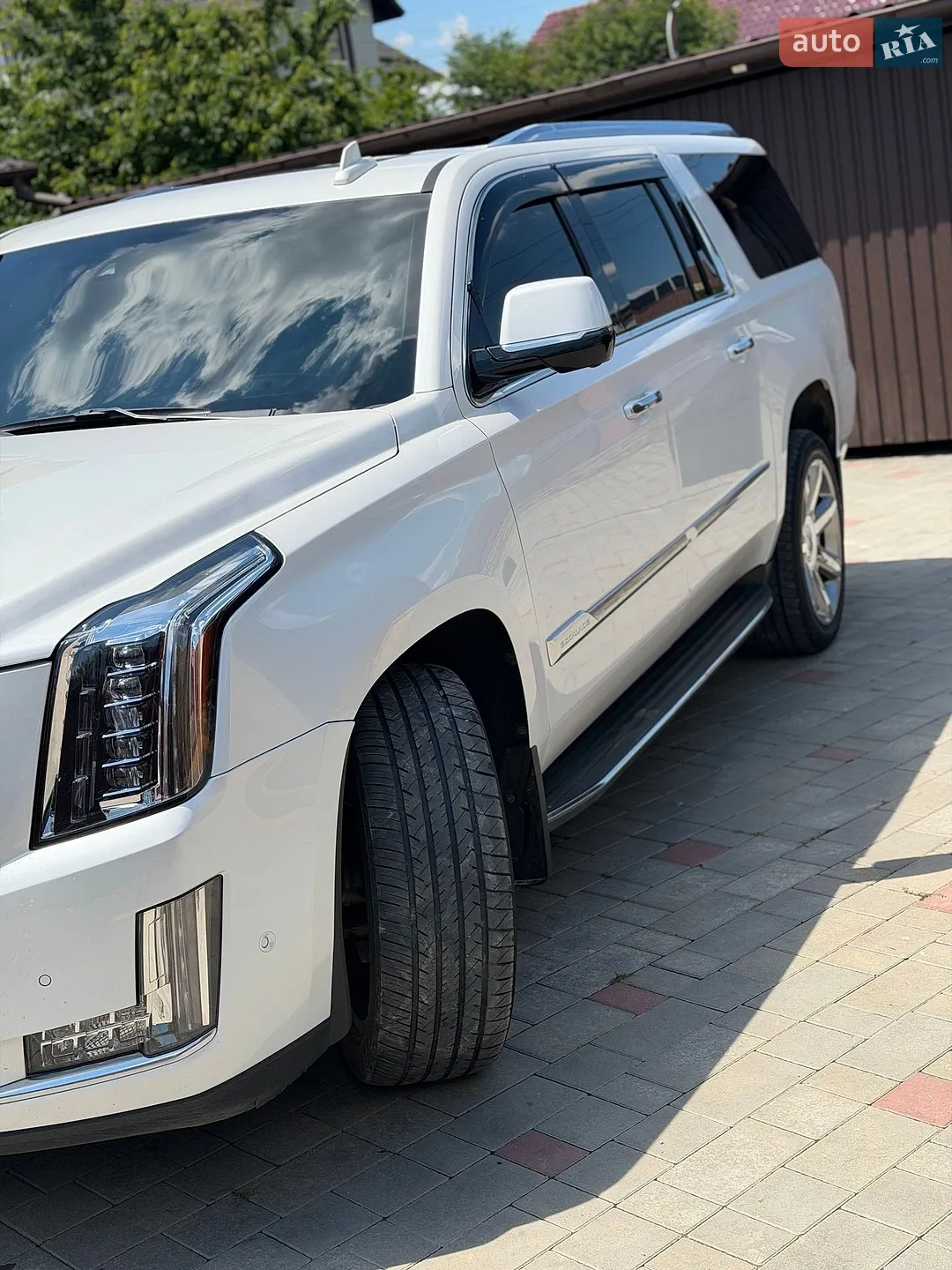 2017 Cadillac Escalade - мініатюра 2