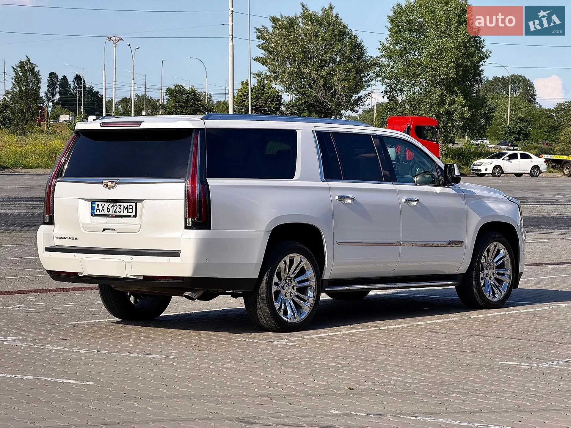 2018 Cadillac Escalade - мініатюра 9