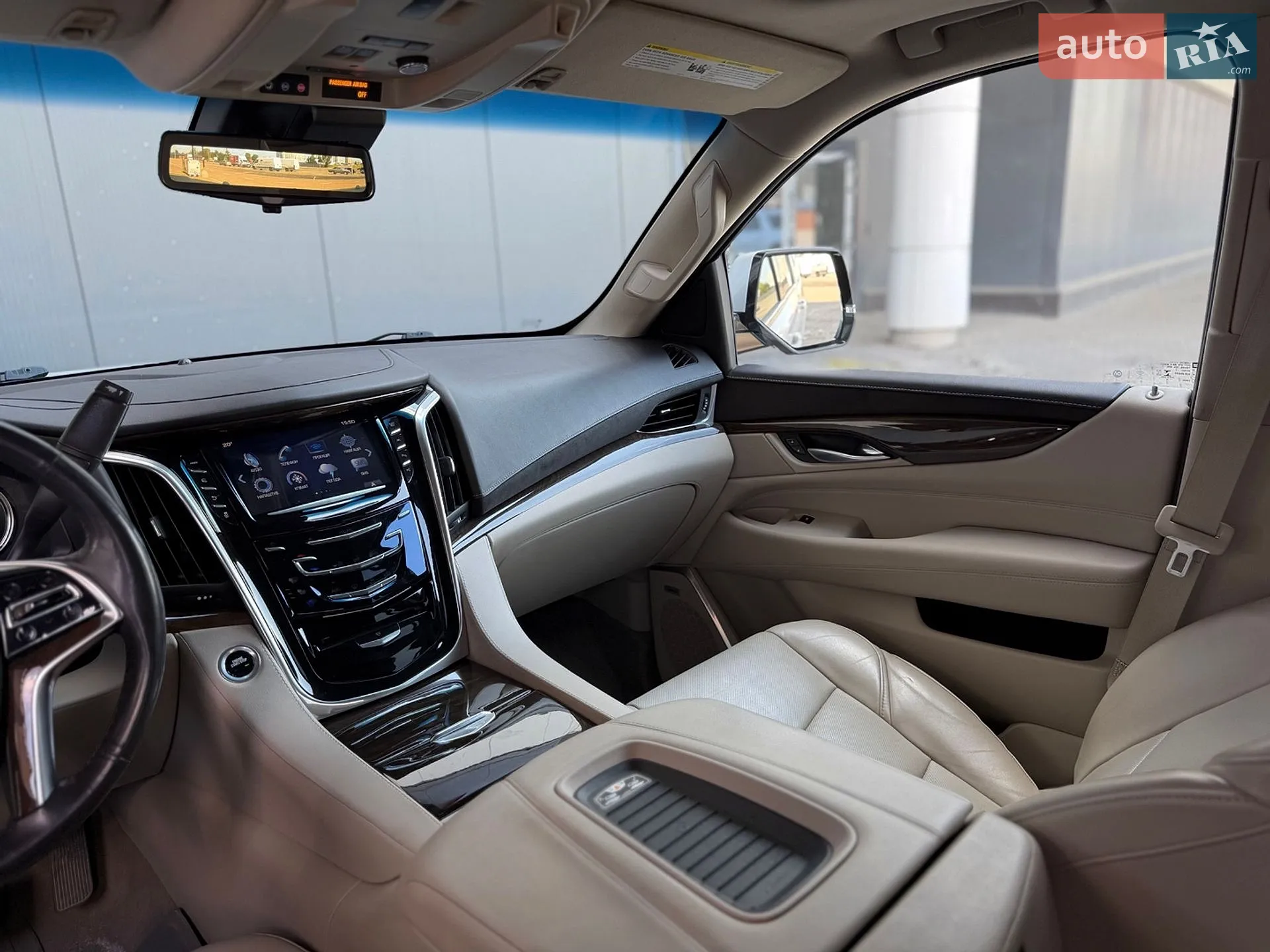 2018 Cadillac Escalade - мініатюра 28