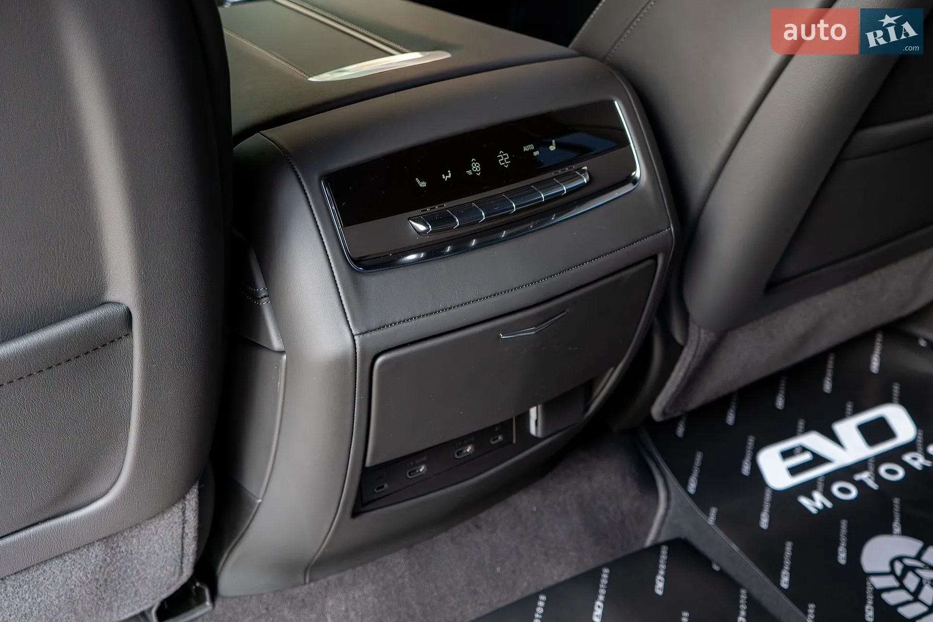 2026 Cadillac Escalade - мініатюра 64