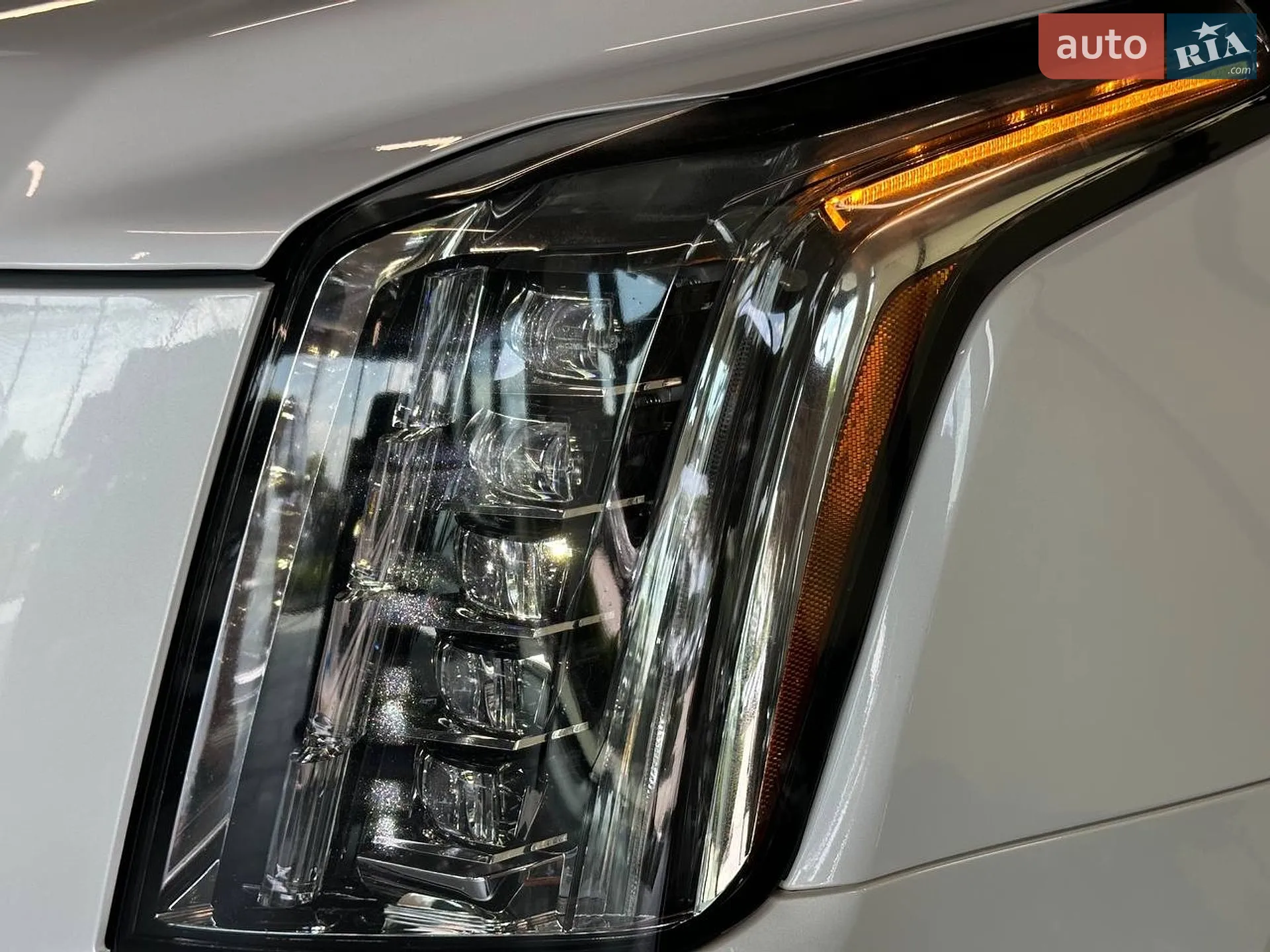 2017 Cadillac Escalade - мініатюра 12