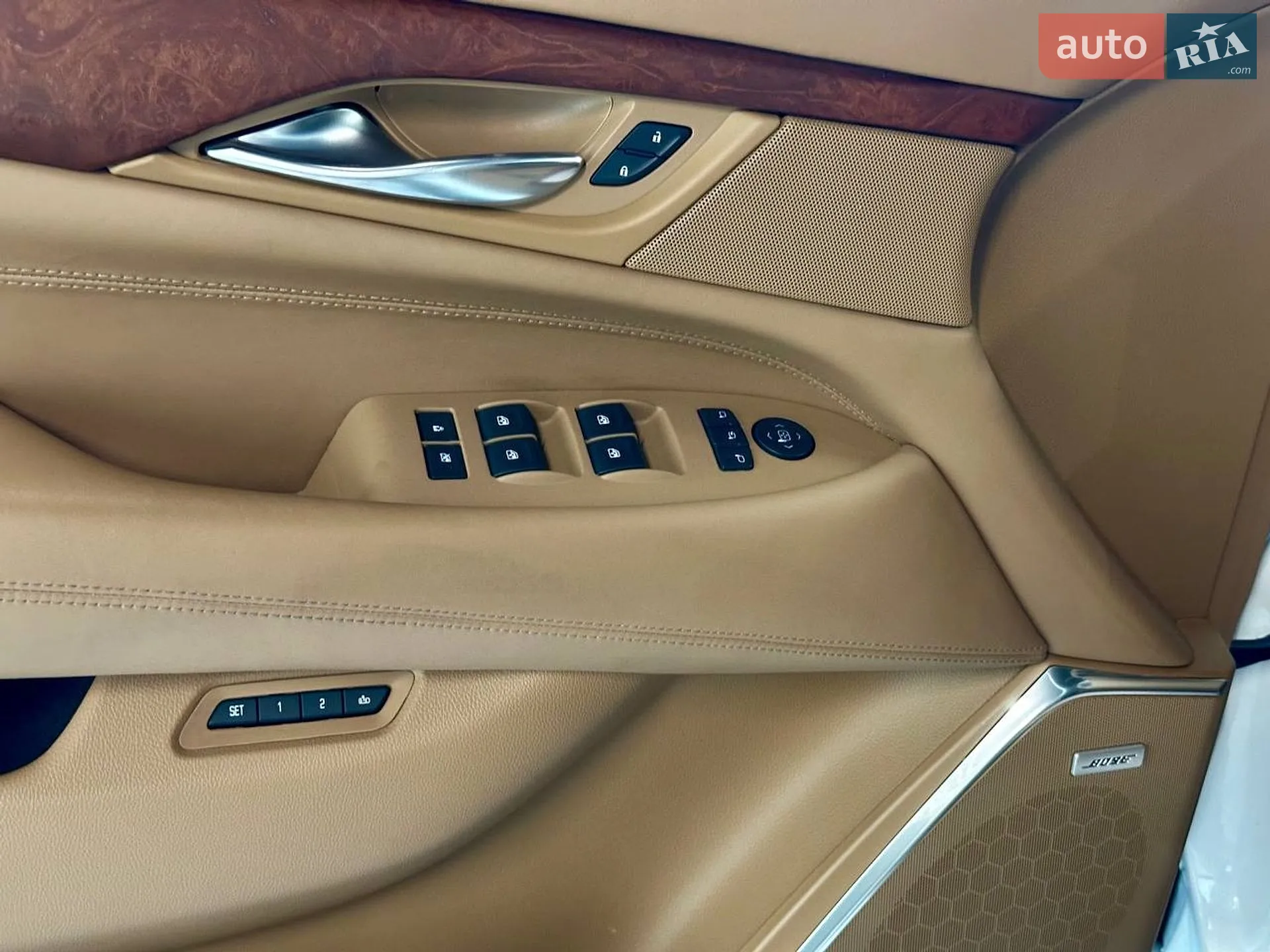 2017 Cadillac Escalade - мініатюра 19