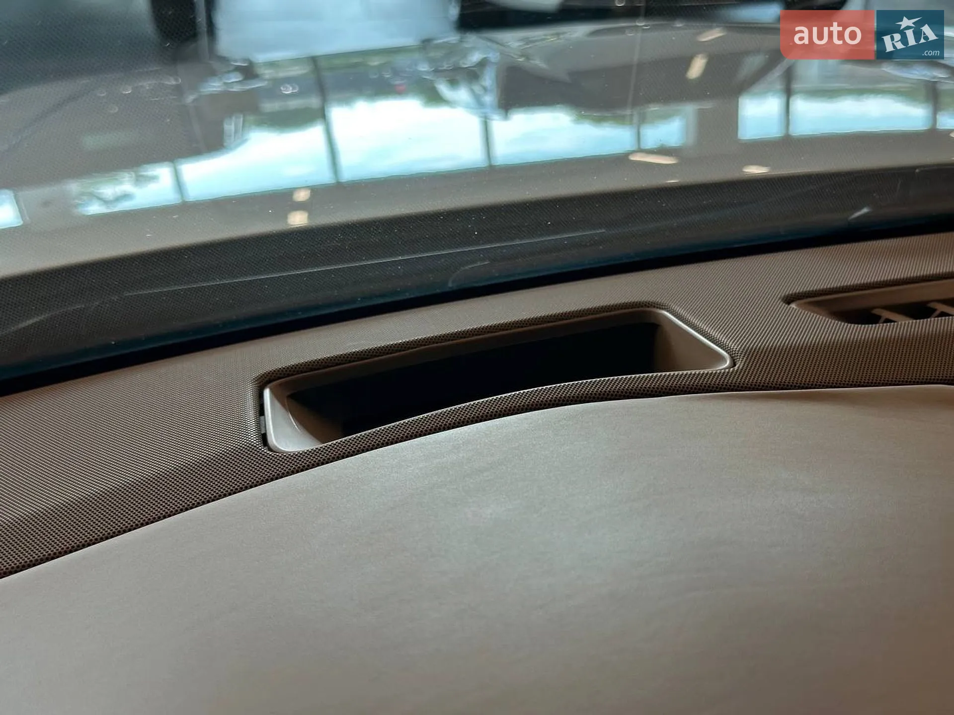 2017 Cadillac Escalade - мініатюра 46