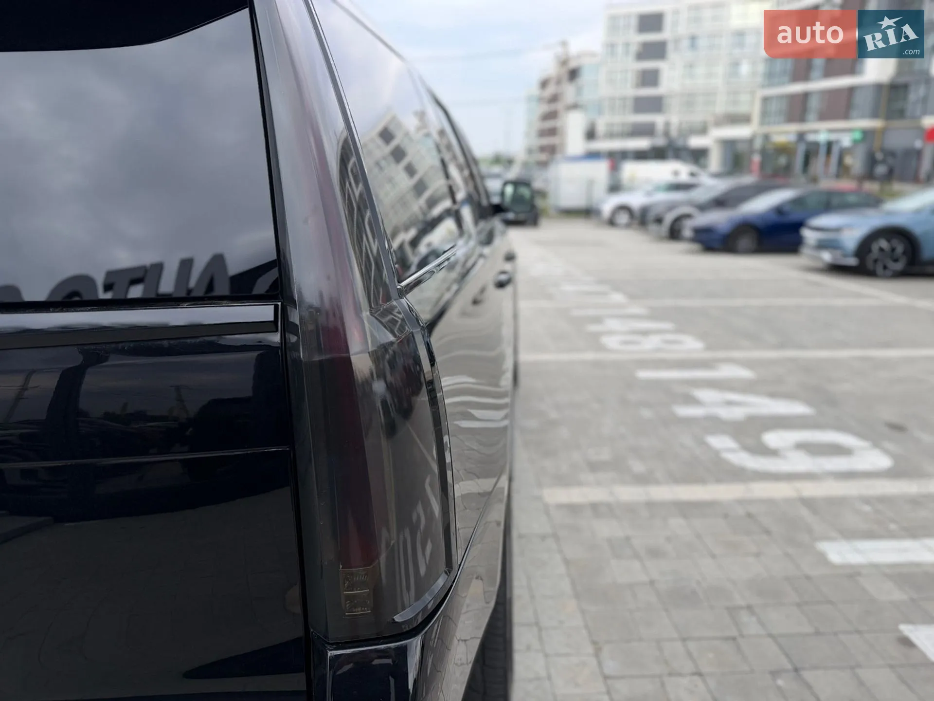 2017 Cadillac Escalade - мініатюра 10
