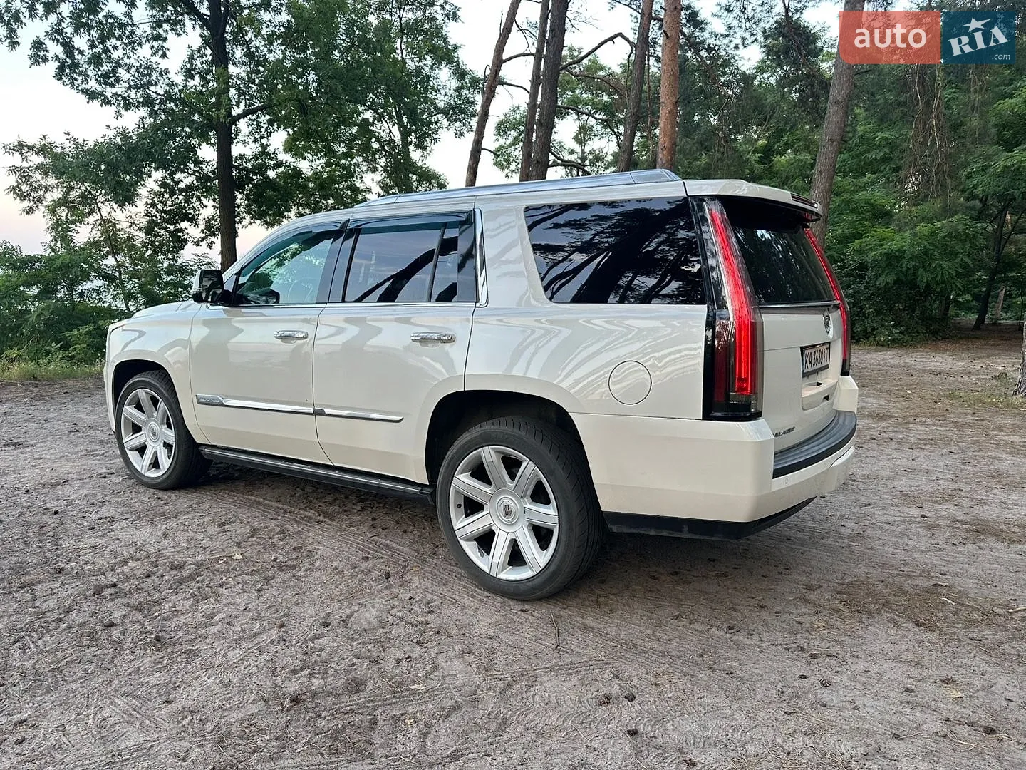 2014 Cadillac Escalade - мініатюра 5