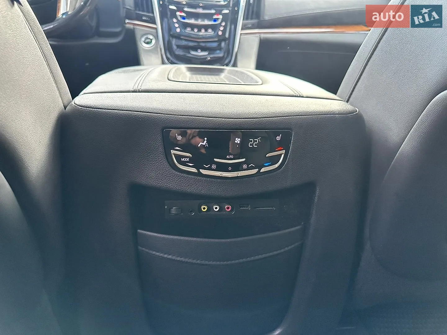 2014 Cadillac Escalade - мініатюра 16
