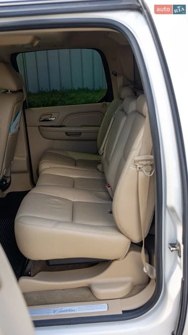 2012 Cadillac Escalade - мініатюра 30