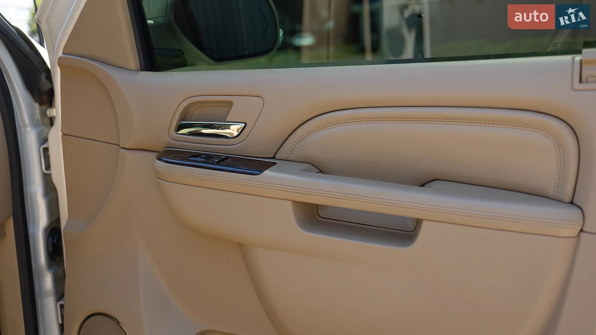 2012 Cadillac Escalade - мініатюра 39