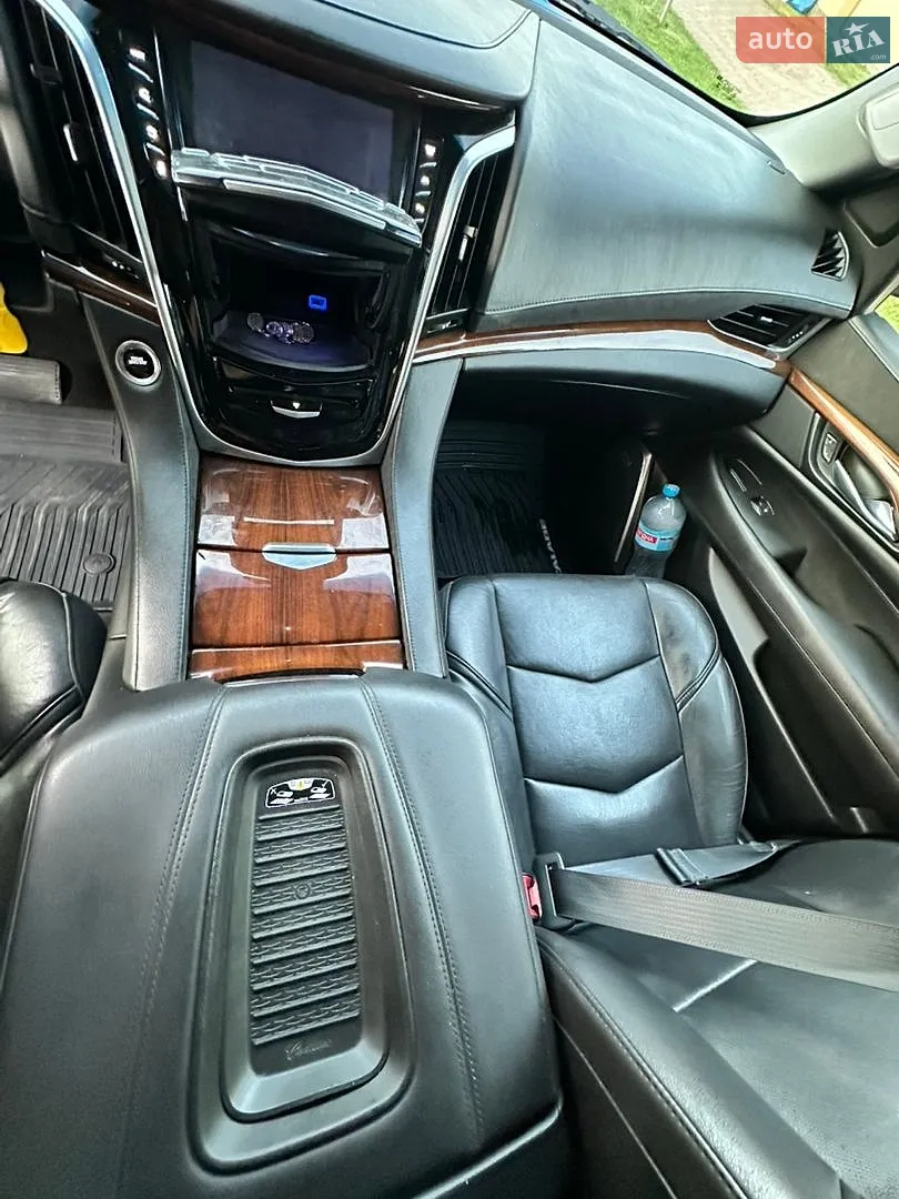 2018 Cadillac Escalade - мініатюра 24