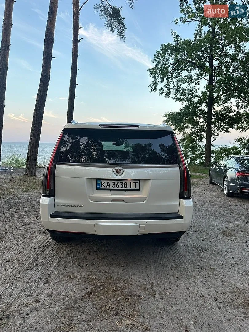 2014 Cadillac Escalade - мініатюра 10