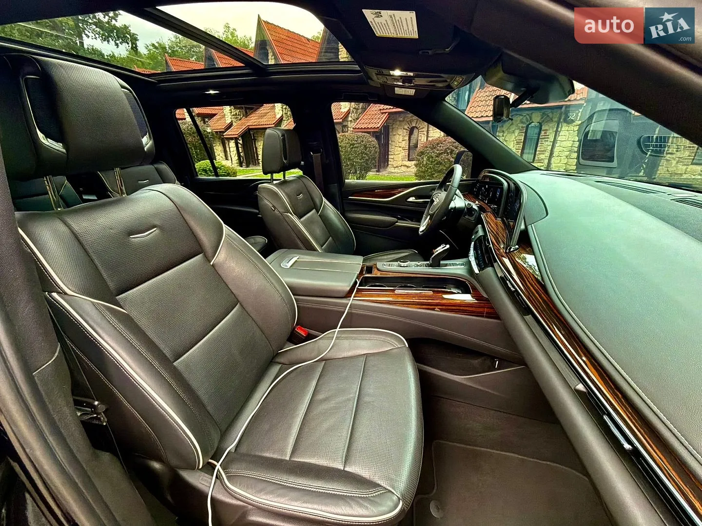 2021 Cadillac Escalade - мініатюра 43