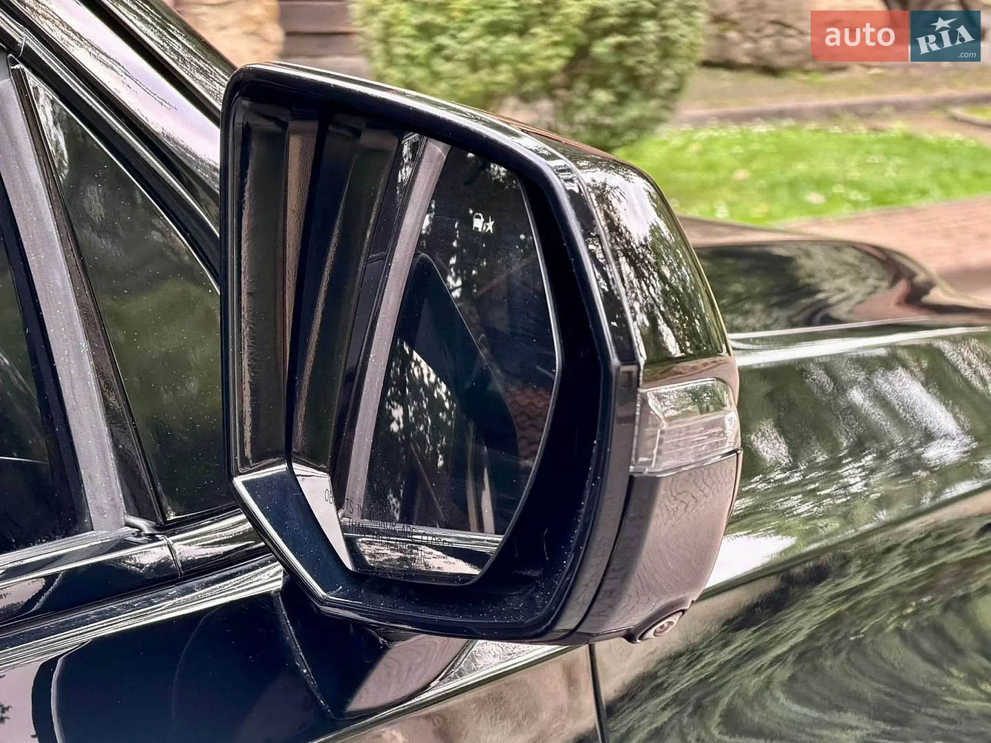 2021 Cadillac Escalade - мініатюра 48