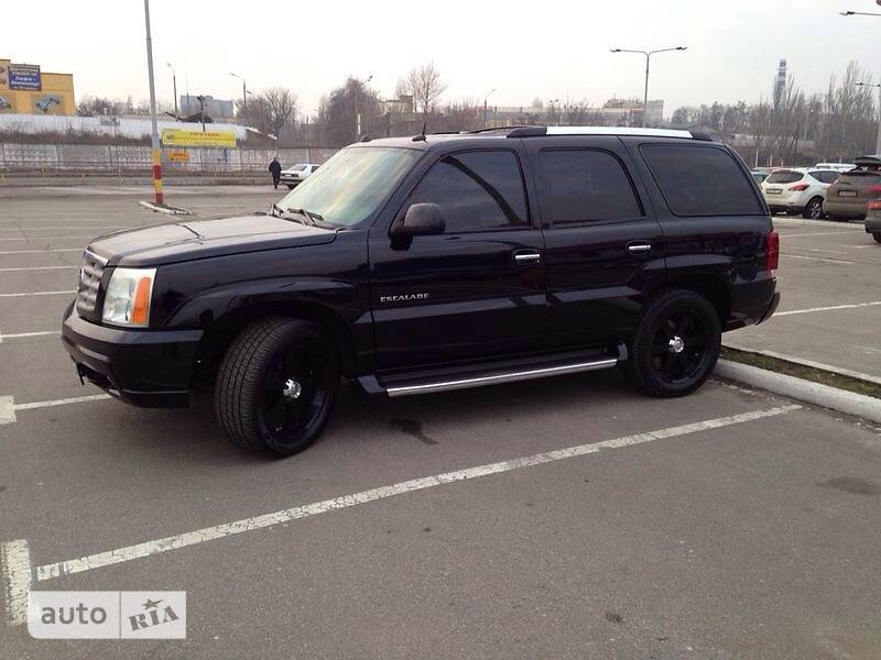 Внедорожник / Кроссовер Cadillac Escalade 2004 в 