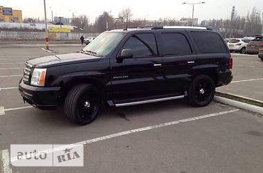 Внедорожник / Кроссовер Cadillac Escalade 2004 в 