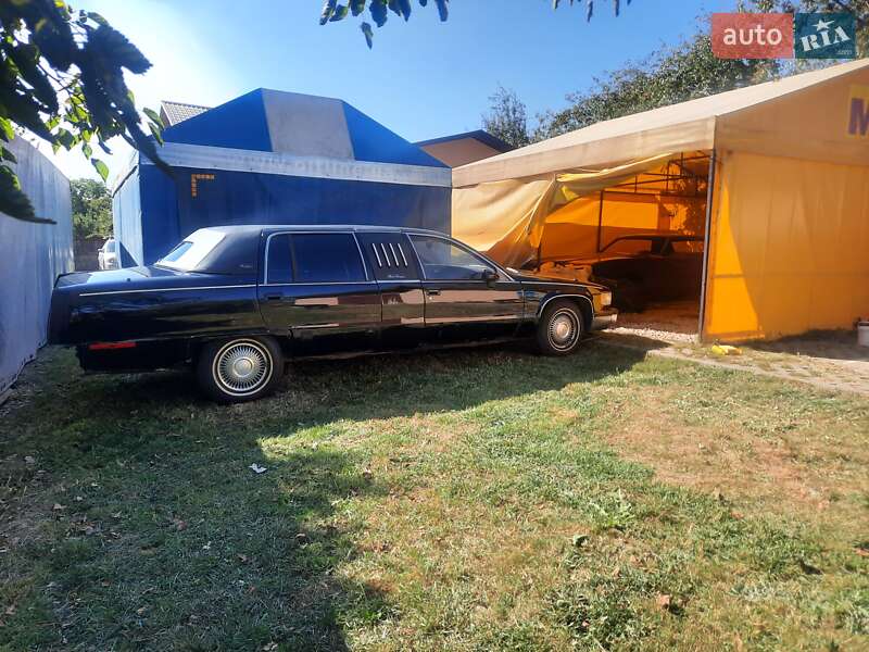 Лимузин Cadillac Fleetwood 1994 в Киеве
