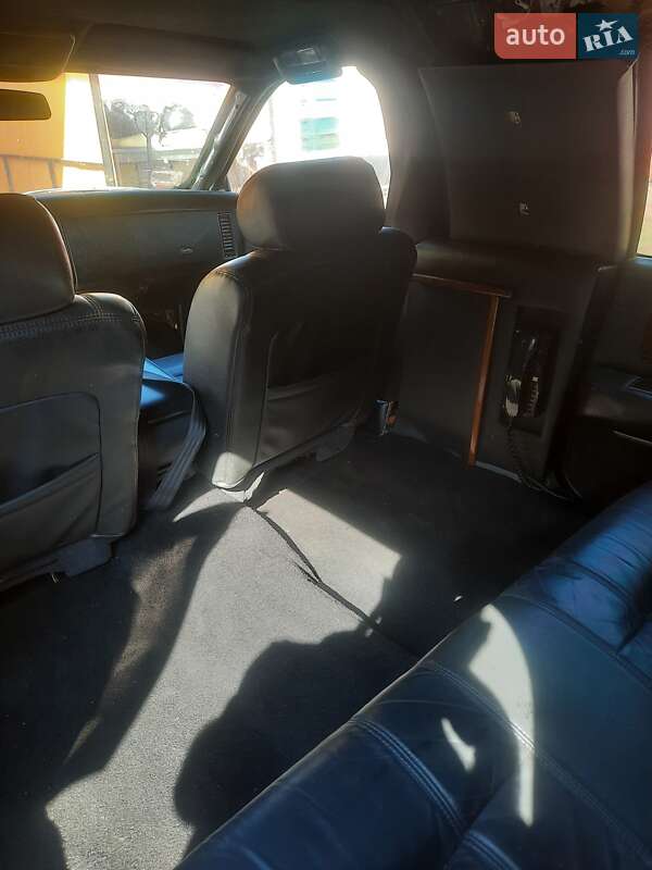 Лимузин Cadillac Fleetwood 1994 в Киеве