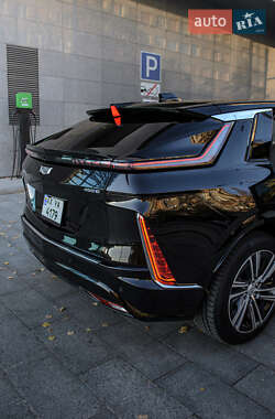 Внедорожник / Кроссовер Cadillac Lyriq 2023 в 