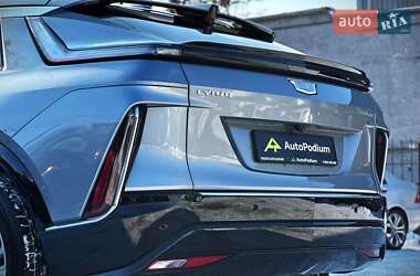 Внедорожник / Кроссовер Cadillac Lyriq 2024 в 