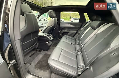 Внедорожник / Кроссовер Cadillac Lyriq 2023 в 