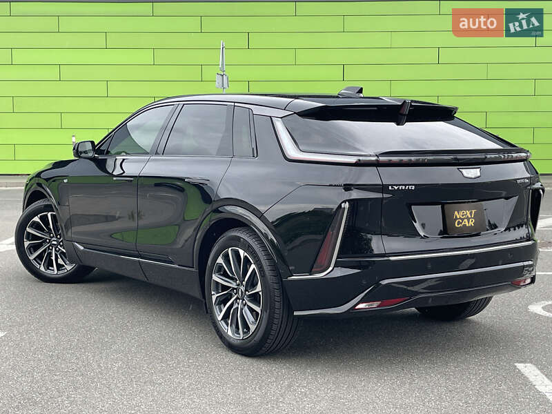 Внедорожник / Кроссовер Cadillac Lyriq 2023 в Киеве
