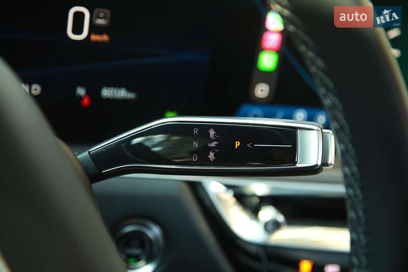 Внедорожник / Кроссовер Cadillac Lyriq 2024 в Харькове