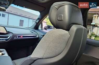 Фастбэк Cadillac Lyriq 2023 в 