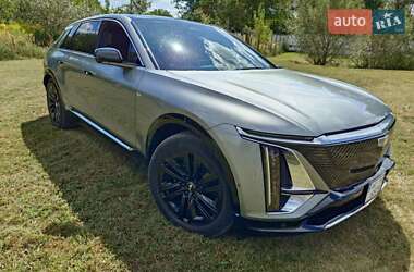Фастбэк Cadillac Lyriq 2023 в 