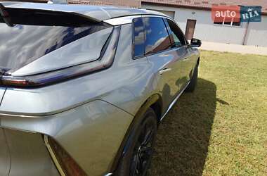 Фастбэк Cadillac Lyriq 2023 в 