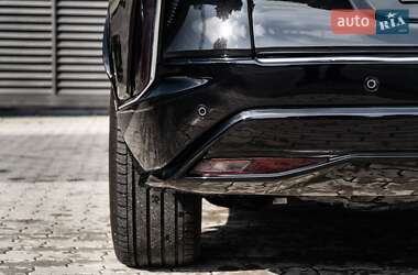 Внедорожник / Кроссовер Cadillac Lyriq 2022 в 