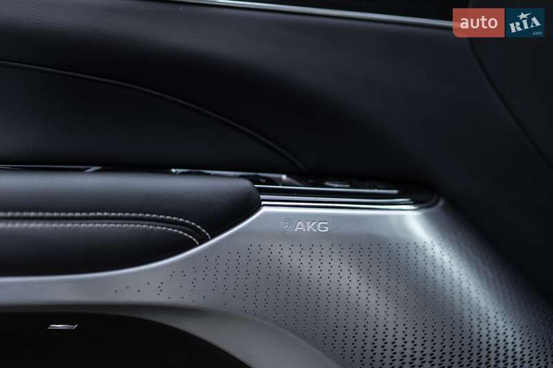 Внедорожник / Кроссовер Cadillac Lyriq 2022 в Ужгороде фото 20 Внедорожник / Кроссовер Cadillac Lyriq 2022 в Ужгороде