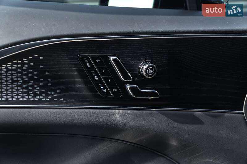 Внедорожник / Кроссовер Cadillac Lyriq 2022 в Ужгороде фото 29 Внедорожник / Кроссовер Cadillac Lyriq 2022 в Ужгороде