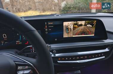 Внедорожник / Кроссовер Cadillac Lyriq 2024 в 