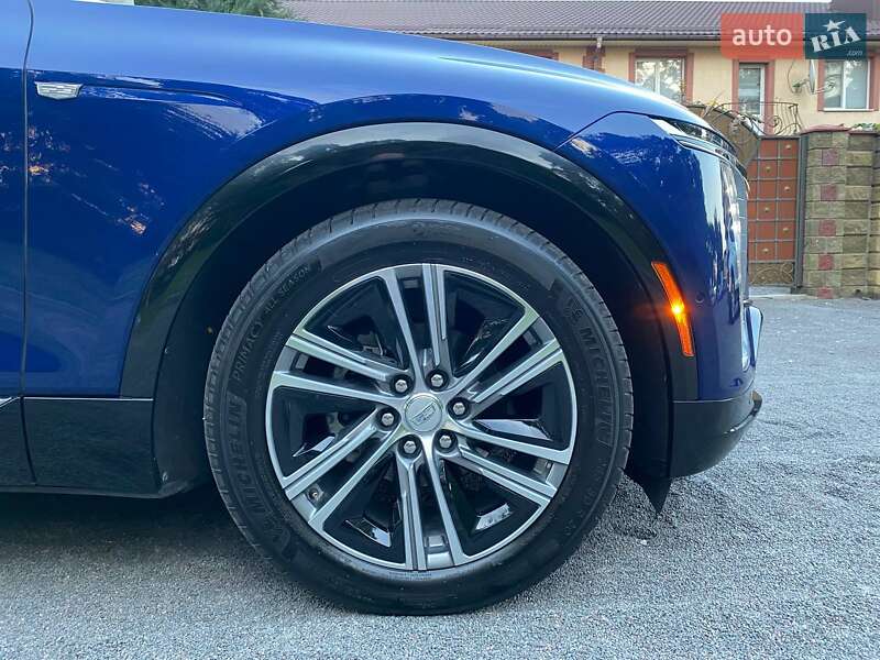 Внедорожник / Кроссовер Cadillac Lyriq 2023 в Ровно