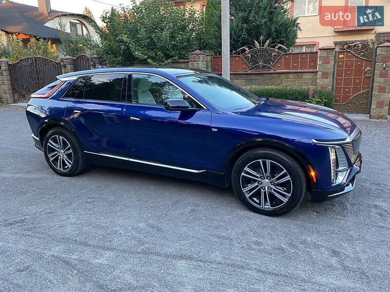 Внедорожник / Кроссовер Cadillac Lyriq 2023 в Ровно