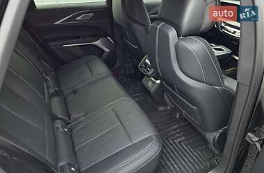 Внедорожник / Кроссовер Cadillac Lyriq 2024 в 