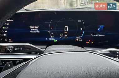 Внедорожник / Кроссовер Cadillac Lyriq 2023 в 