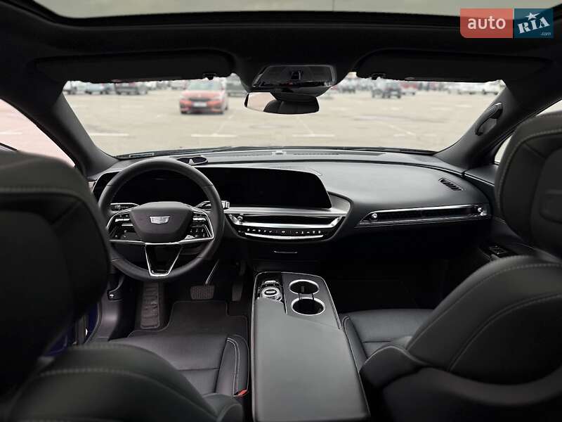 Внедорожник / Кроссовер Cadillac Lyriq 2023 в Киеве