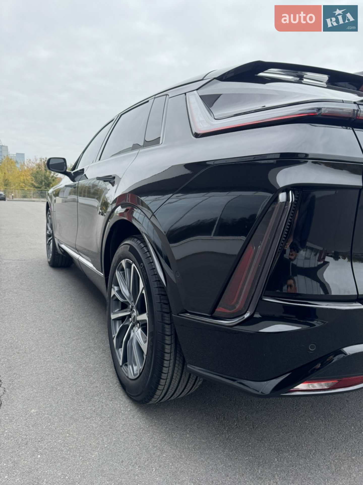 2023 Cadillac Lyriq - мініатюра 13