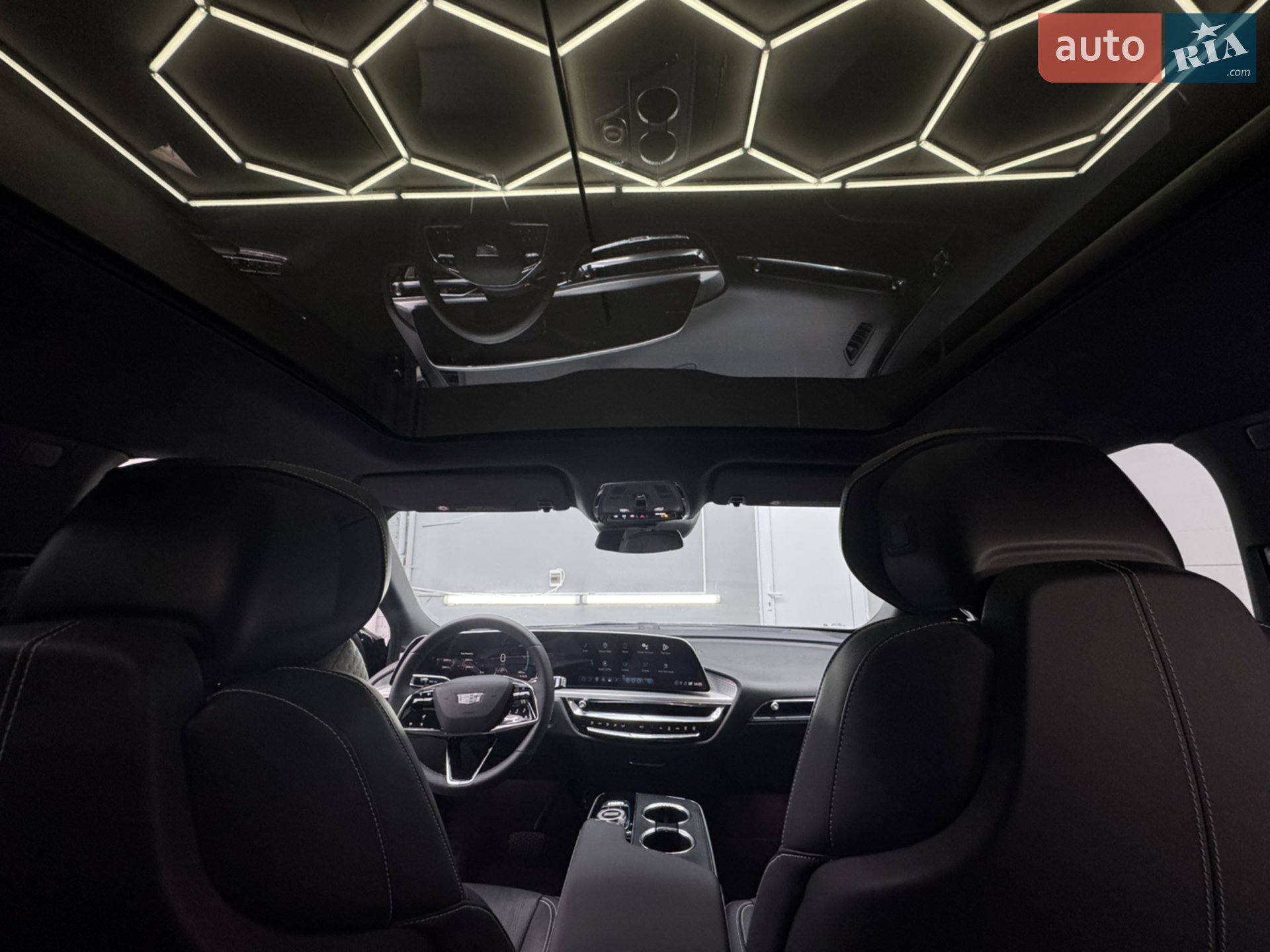 2023 Cadillac Lyriq - мініатюра 32