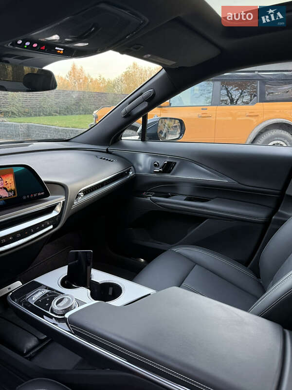Позашляховик / Кросовер Cadillac Lyriq 2023 в Володимирі фото 20 Позашляховик / Кросовер Cadillac Lyriq 2023 в Володимирі
