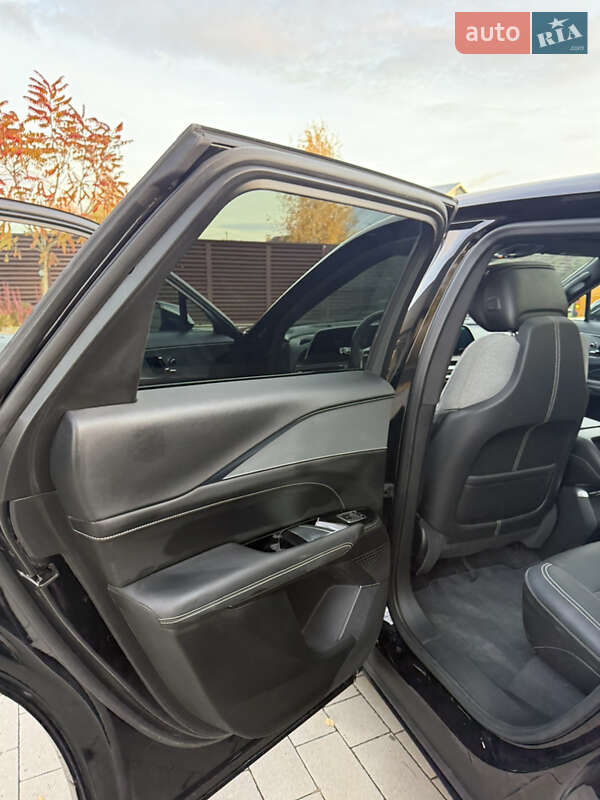 Позашляховик / Кросовер Cadillac Lyriq 2023 в Володимирі фото 24 Позашляховик / Кросовер Cadillac Lyriq 2023 в Володимирі