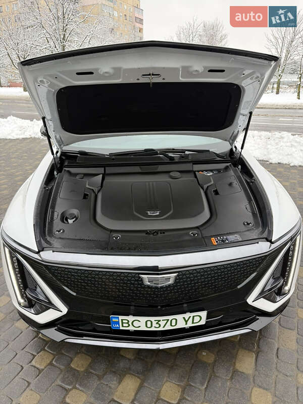 Лифтбек Cadillac Lyriq 2024 в Львове