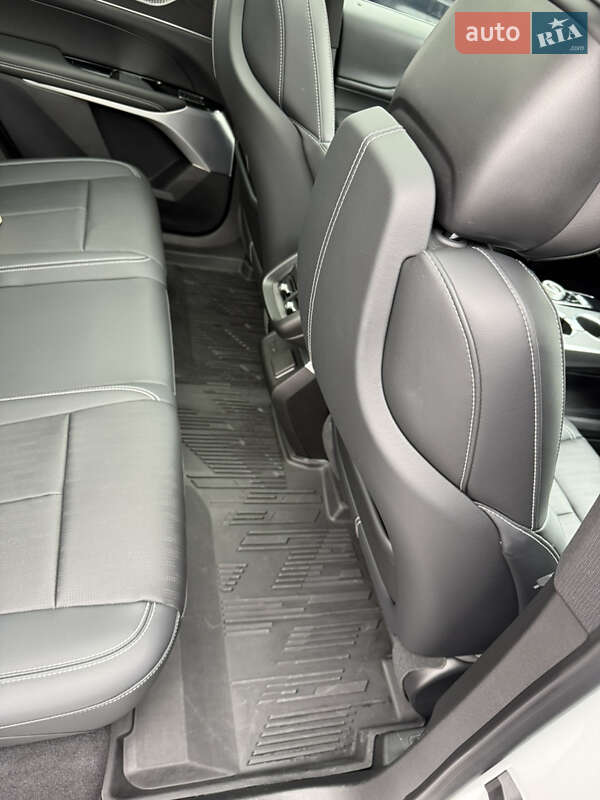 Лифтбек Cadillac Lyriq 2024 в Львове