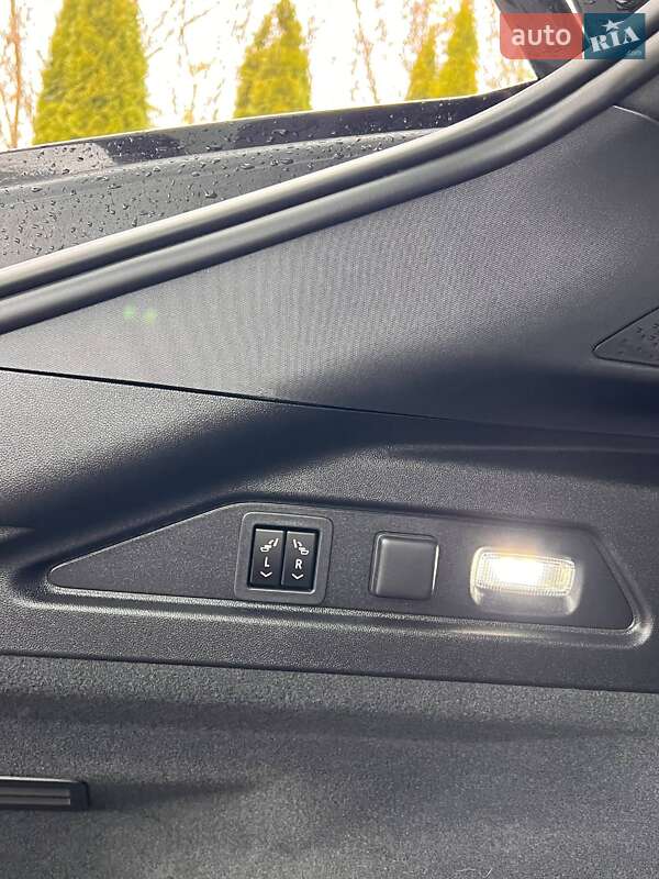 Позашляховик / Кросовер Cadillac Lyriq 2024 в Рівному