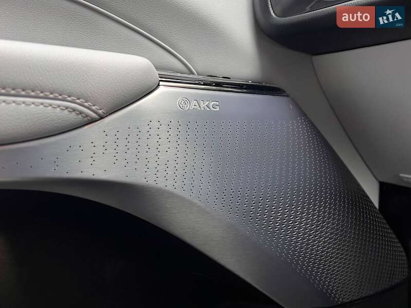 Позашляховик / Кросовер Cadillac Lyriq 2024 в Рівному