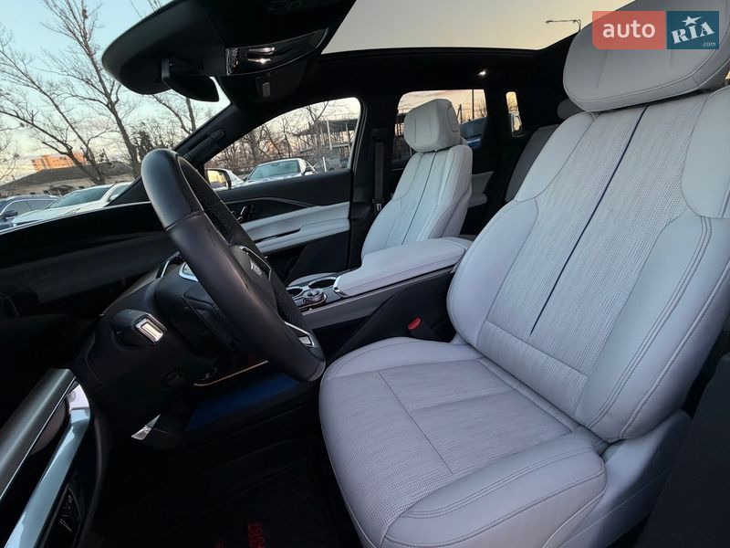 Внедорожник / Кроссовер Cadillac Lyriq 2023 в Харькове