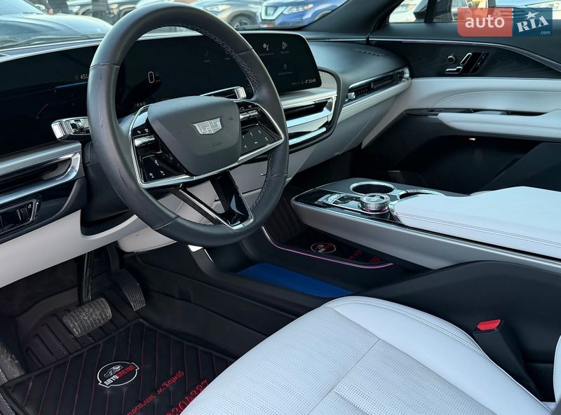 Внедорожник / Кроссовер Cadillac Lyriq 2023 в Харькове