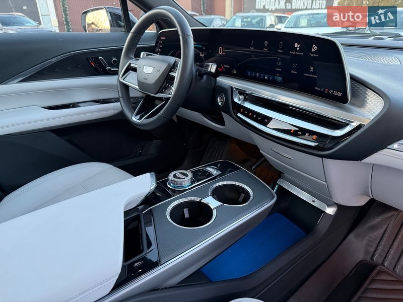Внедорожник / Кроссовер Cadillac Lyriq 2023 в Харькове